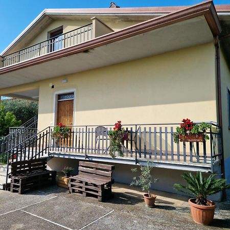 Relax In Campagna - Aquino Apartment Bagian luar foto