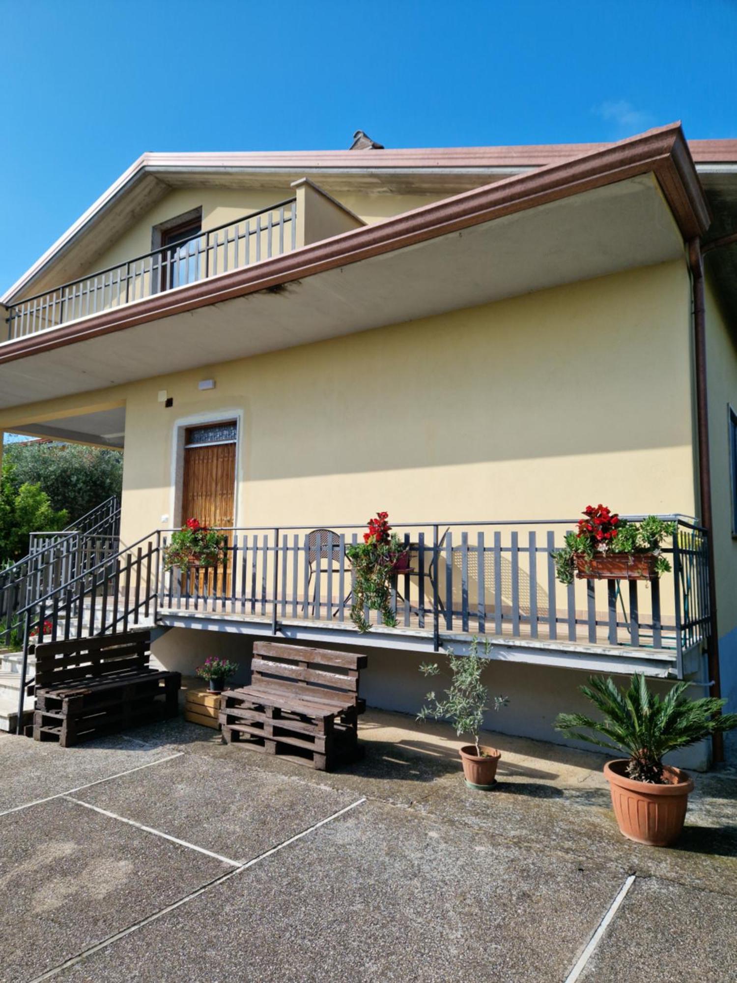 Relax In Campagna - Aquino Apartment Bagian luar foto