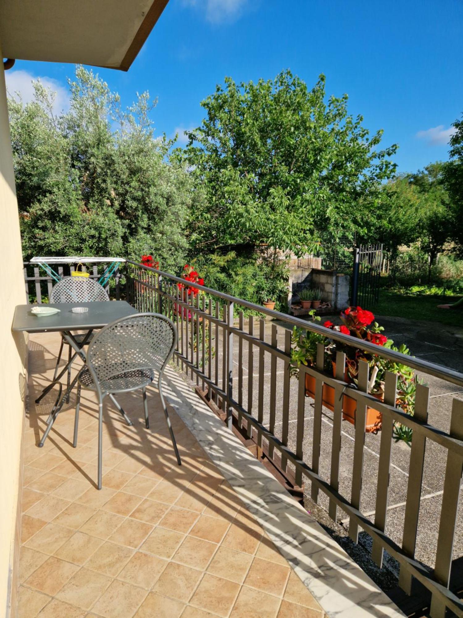 Relax In Campagna - Aquino Apartment Bagian luar foto